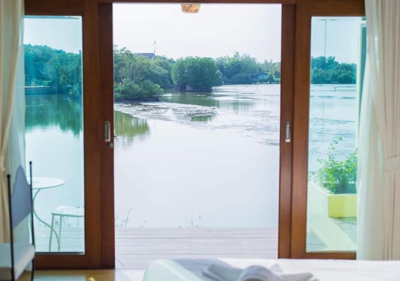 Baan Talay See Cream Resort Samut Songkhram Экстерьер фото