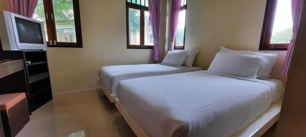 Baan Talay See Cream Resort Samut Songkhram Экстерьер фото