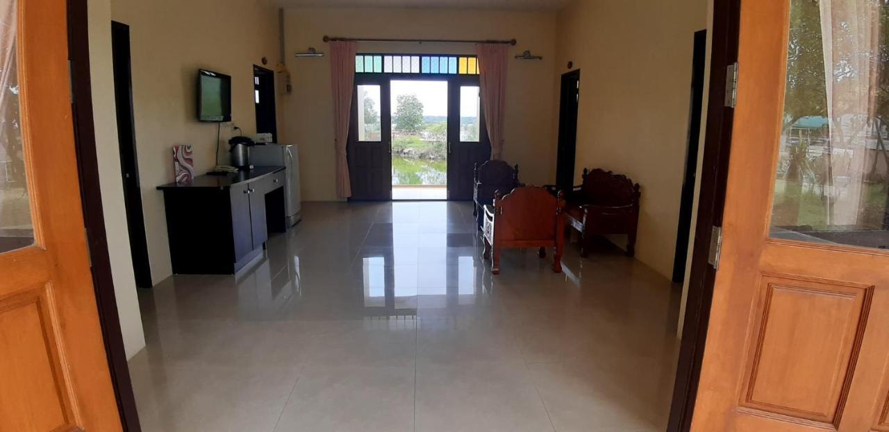 Baan Talay See Cream Resort Samut Songkhram Экстерьер фото
