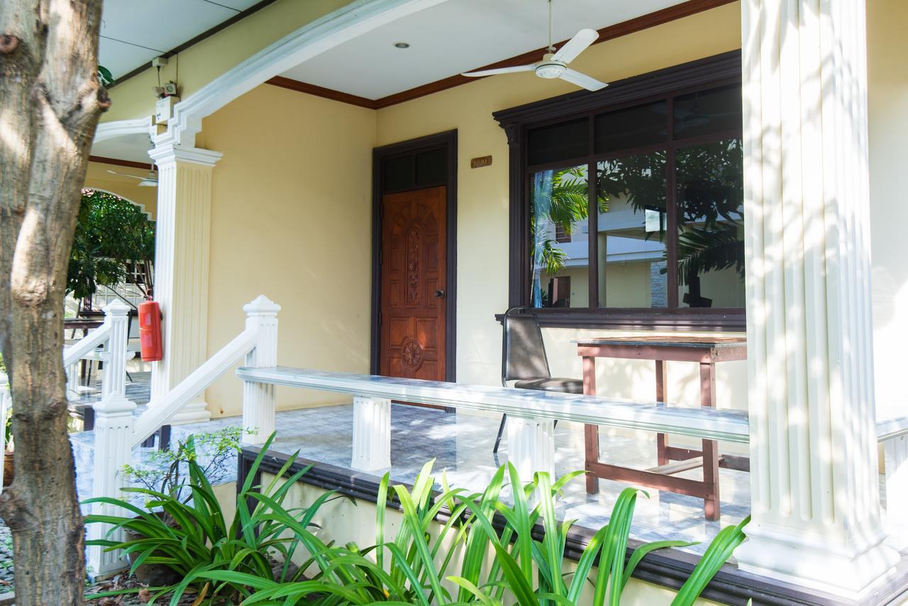 Baan Talay See Cream Resort Samut Songkhram Экстерьер фото