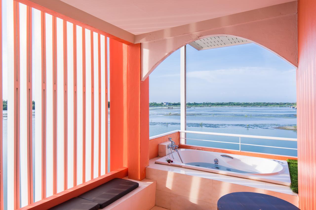 Baan Talay See Cream Resort Samut Songkhram Экстерьер фото