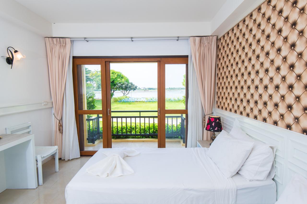 Baan Talay See Cream Resort Samut Songkhram Экстерьер фото