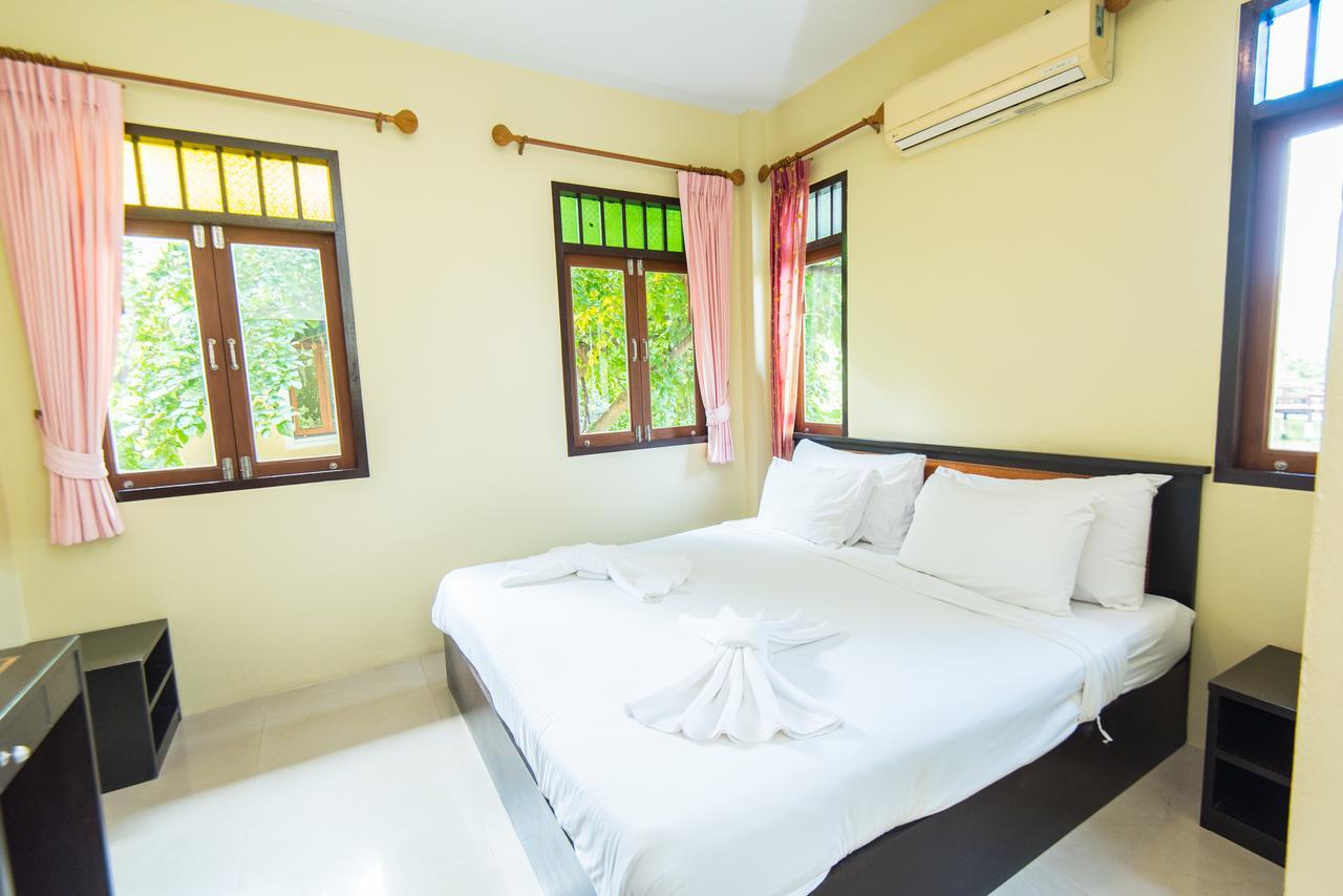 Baan Talay See Cream Resort Samut Songkhram Экстерьер фото