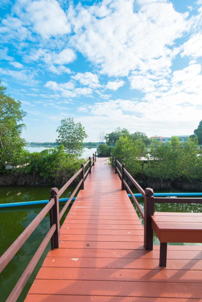 Baan Talay See Cream Resort Samut Songkhram Экстерьер фото